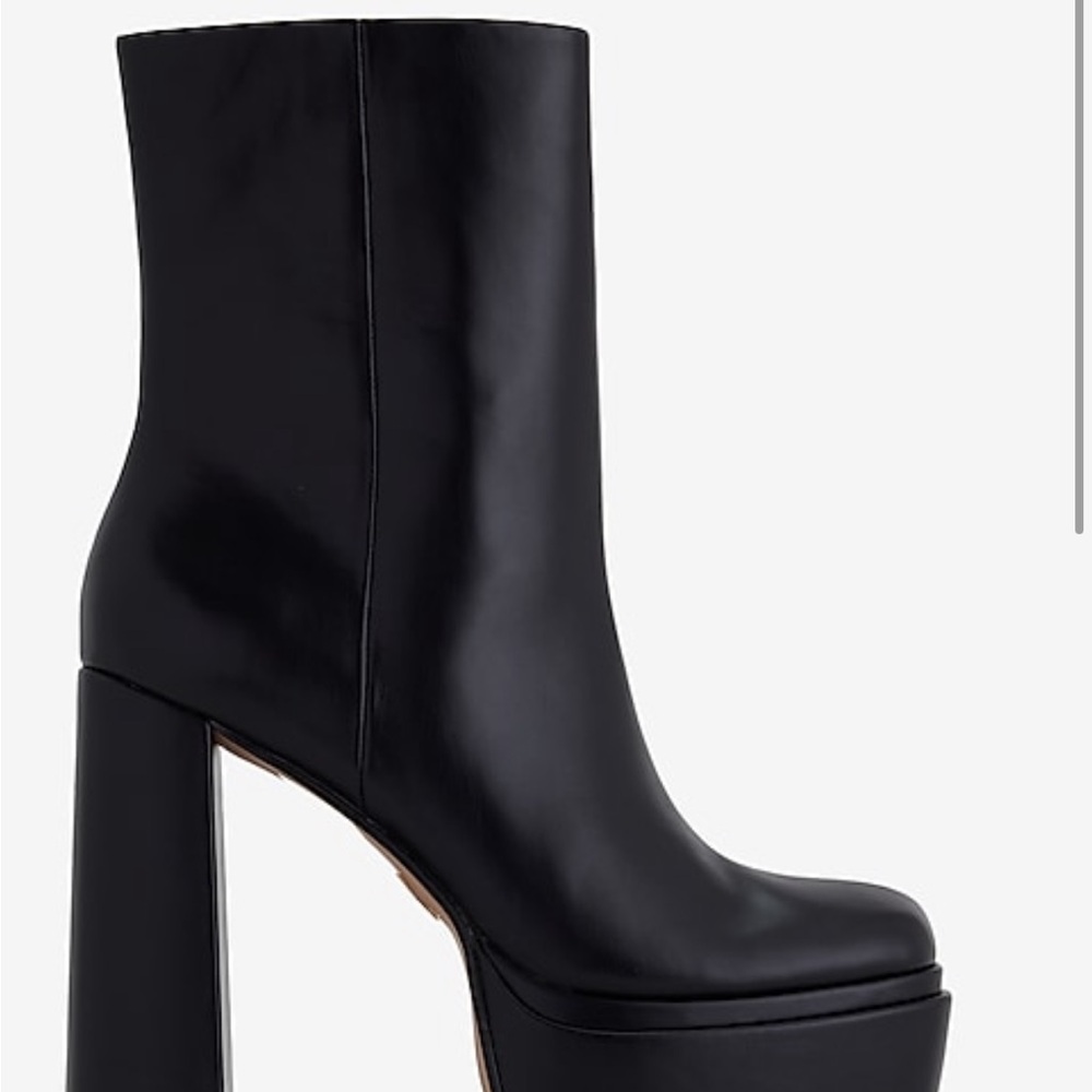 Elegant Black Platform Ankle Boots